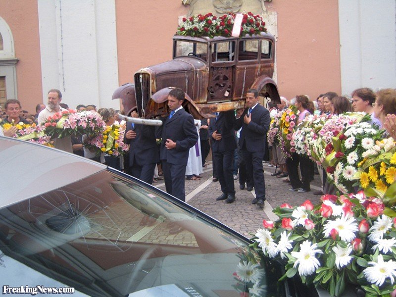 The-funeral--77772.jpg