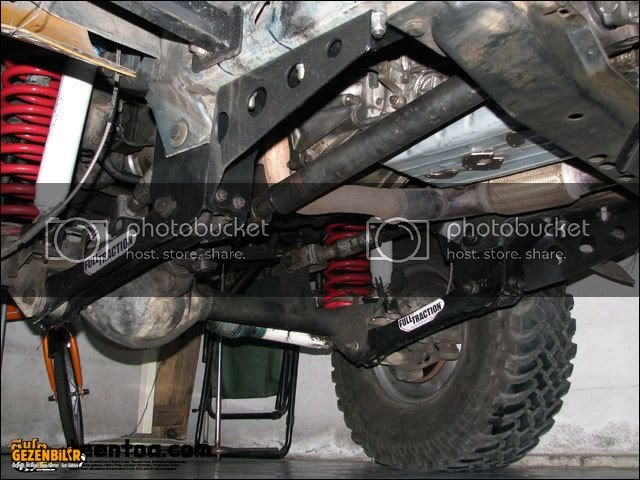 032_pit3-02_r600.jpg