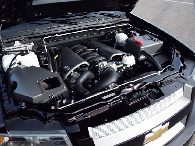 0602_09z+Chevrolet_Colorado_SS+Engine_View.jpg