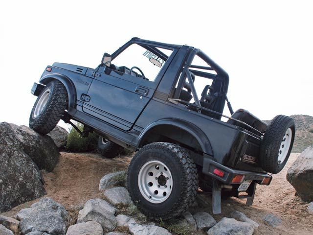 0704_4wd_26_z+1988_suzuki_samurai_buildup+on_rocks.jpg