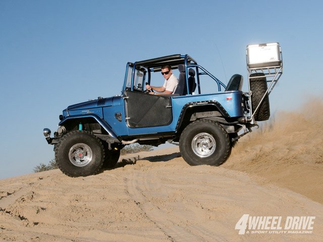 0910_4wd_12_z+1969_toyota_landcruiser_fj40+left_side_angle.jpg