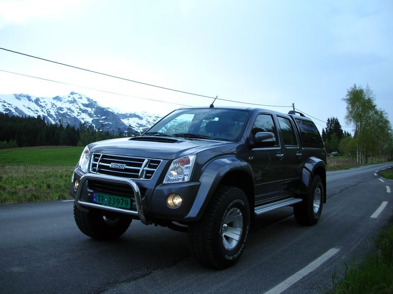 1%20Isuzu%20D-Max_36.jpg