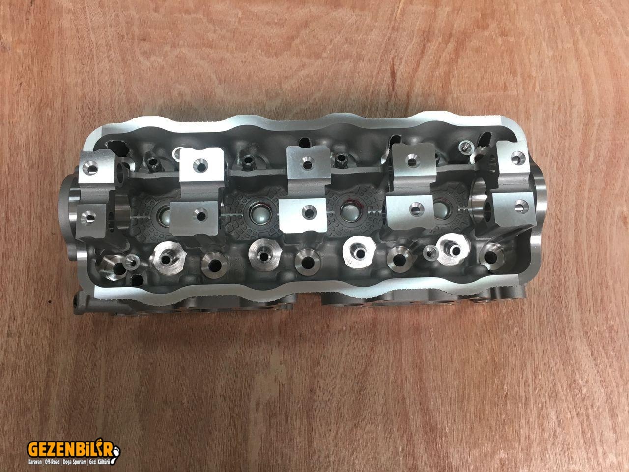 11110-82602 Suzuki Samurai 1.3 8v 1990-1998 Vitara 1.6 8v Carb. Cylinder Head_2.jpeg