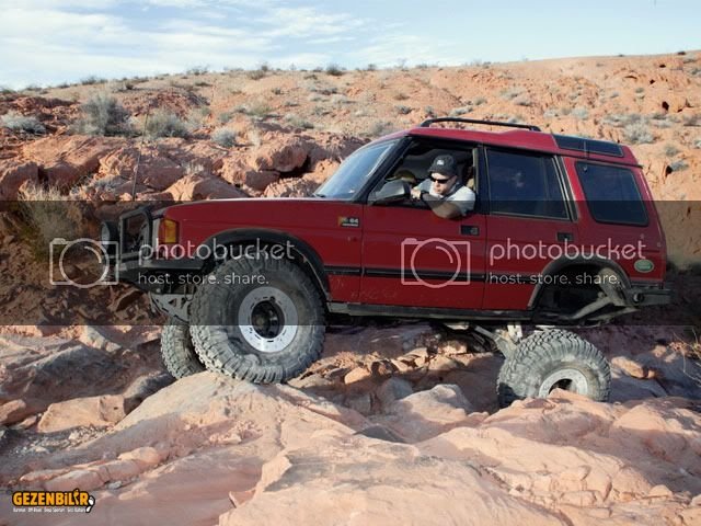 129_0605_02_z1996_land_rover_discov.jpg