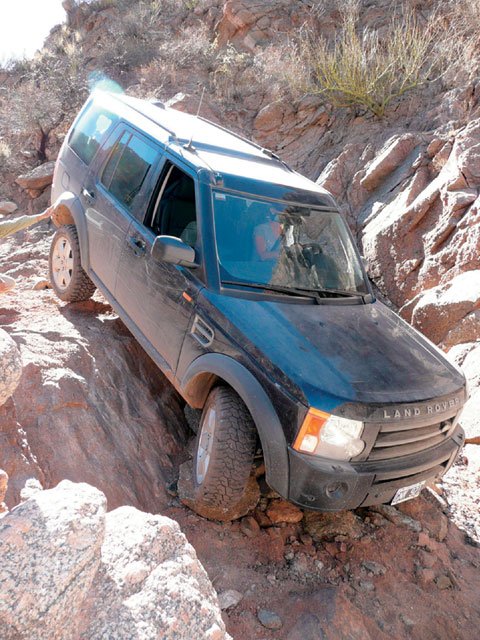 129_0807_08_z+land_rover_discovery_argentina+rock_crawling.jpg