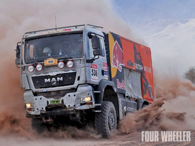 129_0905_11_z+dakar_2009_race+man_dakar_vehicle.jpg