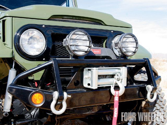 129_0907_06_z+1977_toyota_fj40_land_cruiser+front_bumper_winch.jpg