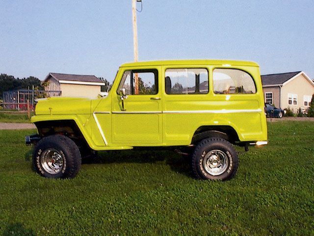 131_0802_05_z+1961_willys_wagon+drivers_side_view.jpg