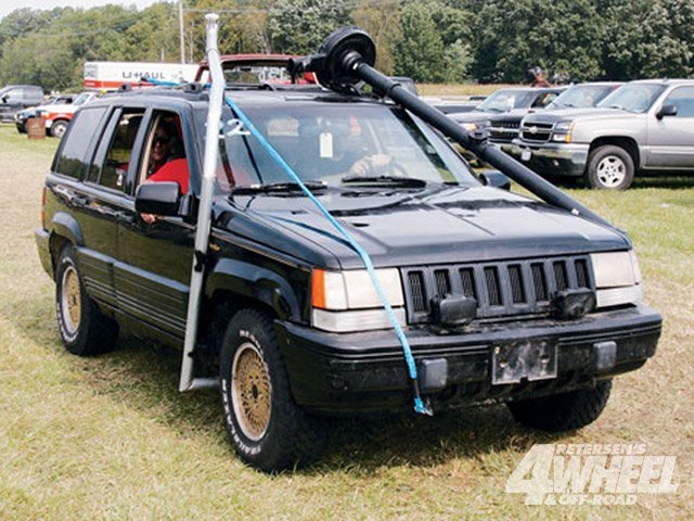 131_0901_03_z+cheap_4x4_truck_building+custom_snorkel.jpg