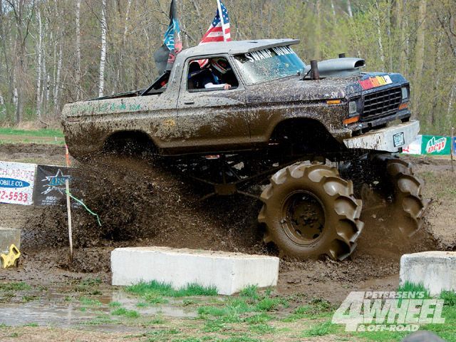 131_0912_05_z+2009_vermonster_4x4+mike_kubat_ford_bronco.jpg