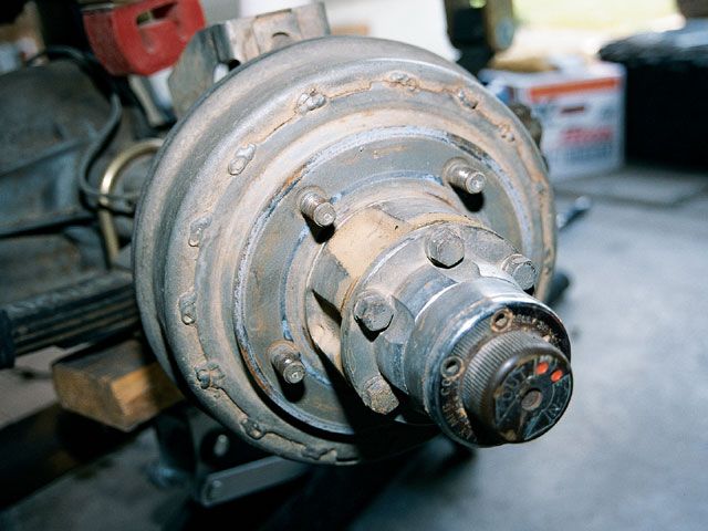 154_0704_01_z+early_jeep_disk_brake_conversion+drum_brakes.jpg