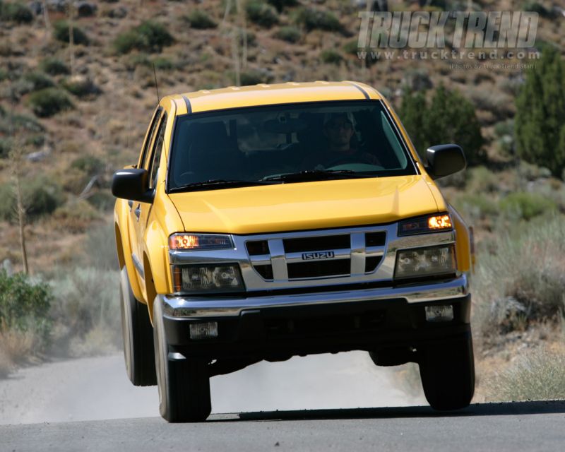 163_0901_06wp_1280x1024+isuzu_pickup+front_view.jpg