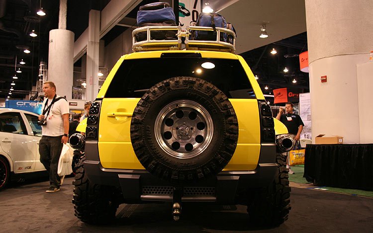 163_2007_sema_03z+suzuki_dune_grand_vitara+rear_view.jpg