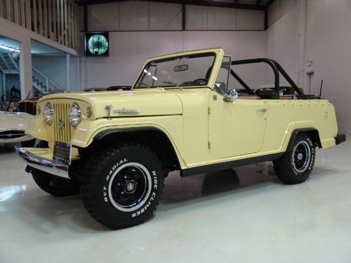 1968JeepsterCommando_01_700.jpg