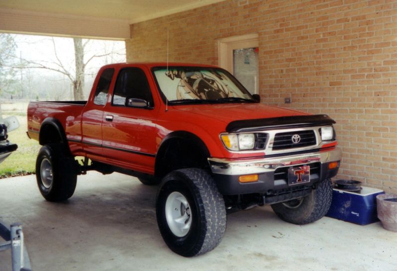 1995-toyota-tacoma-2-dr-v6-4wd-extended-cab-sb-pic-12082.jpg