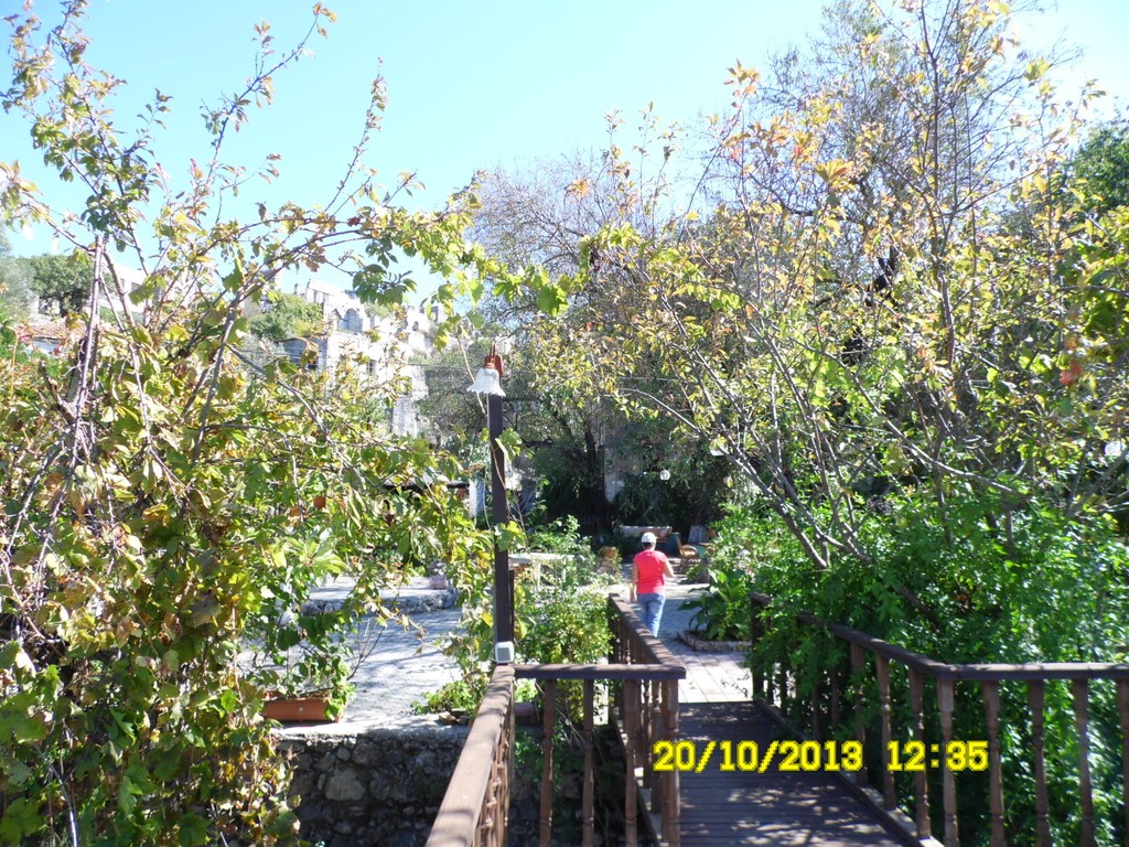 20-10-12-35-12-33-fethiye-kayakoySarnic4.jpg