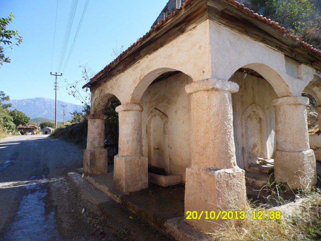 20-10-12-38-fethiye-kayakoyeskicesme1.jpg