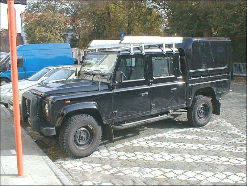 2008_130_crewcab_black_front_left.jpg