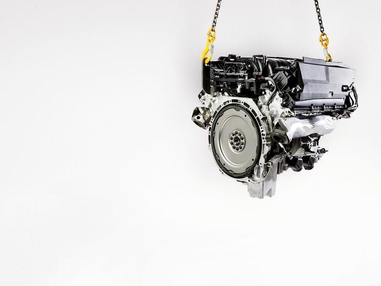 2010-Land-Rover-Discovery-4-Engine-1920x1440.jpg