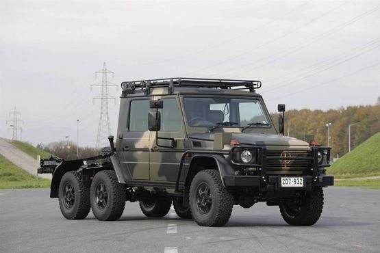 2010-mercedesbenz-gwagon-australiandefenceforce-03.jpg
