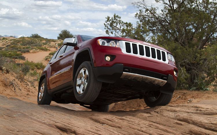 2011-jeep-grand-cherokee-limited-rock-climb.jpg