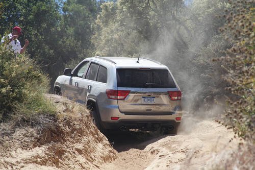 2011-jeep-grand-cherokee-offroad-iii.jpg