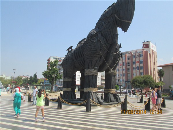 2014 A?USTOS GEZ?S? ÇANAKKALE ÇAR?I TRUVA 1 (600 x 450).jpg