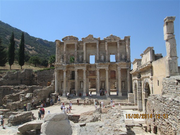 2014 A?USTOS GEZ?S? ?ZM?R EFES 16 (600 x 450).jpg