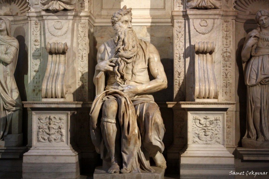 2078582-michelangelo8217nun-musa-heykeli.jpg