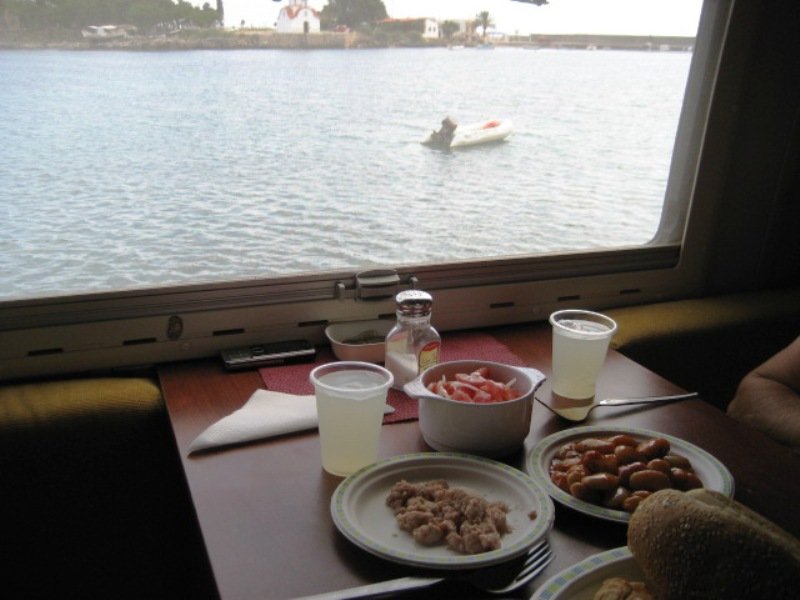 4-06 Nea Poli de akşam yemeği. .jpg 4-06 Nea Poli de akşam yemeği. .jpg