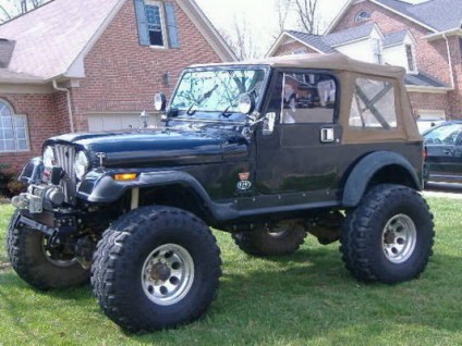 447618.1984.Jeep.CJ-7.jpg