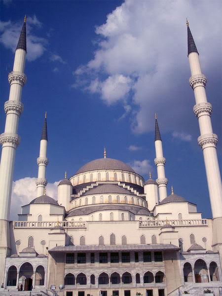 450px-Kocatepe_Mosque_Ankara.jpg
