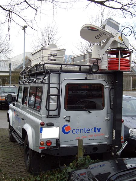 450px Land Rover Defender 110 Gen1 broadcast vehicle CENTER TV germany back 2008 03 03 U