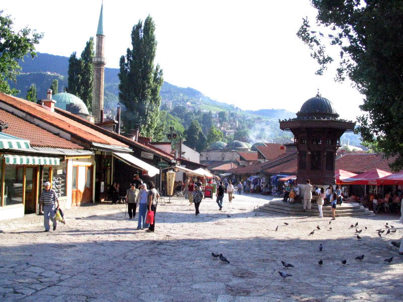 800px-Day_in_Sarajevo.jpg