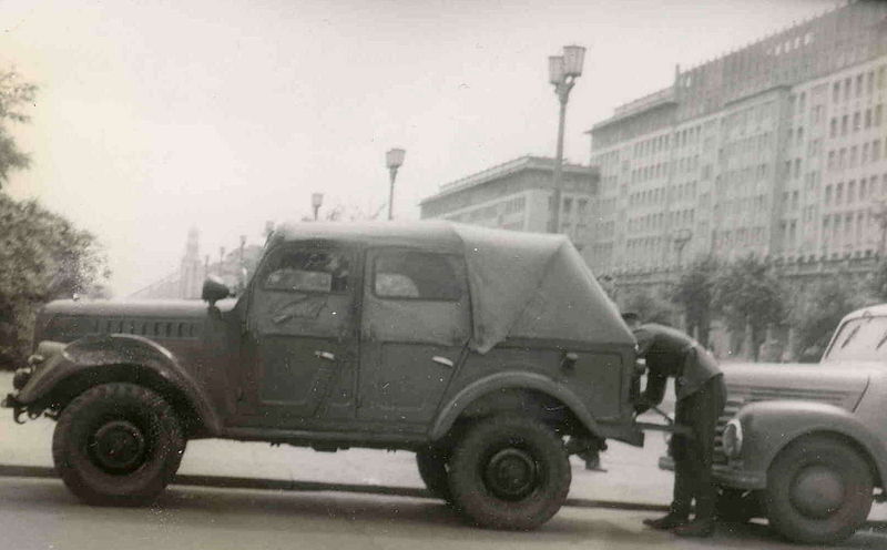 800px-GAZ-69A_in_East_Berlin.jpg