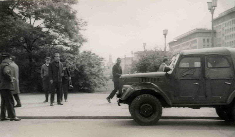 800px-GAZ-69A_in_East_Berlin_2.jpg