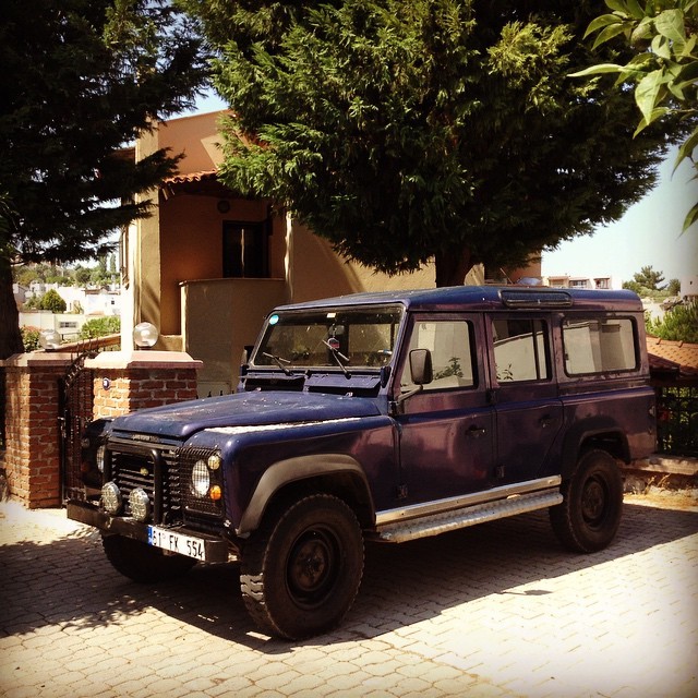 87 Defender 110.jpg