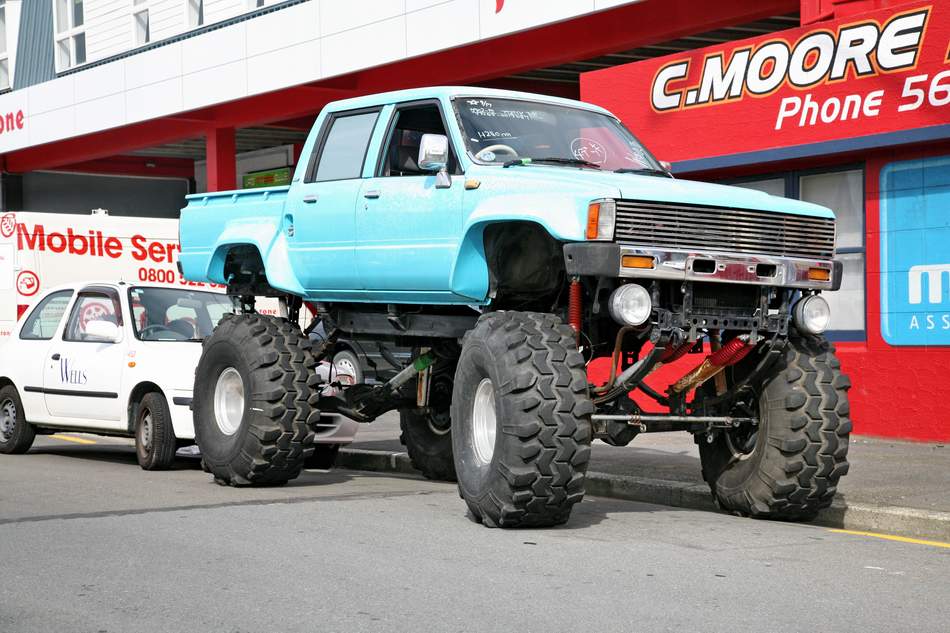 88_hilux_4wd_bigfoot_15.jpg