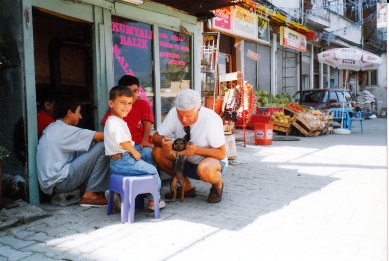 89 Tirebolu-ÃƒÂƒÃ‚ÂƒÃƒÂ‚Ã‚Â‡ocuklar ve kÃƒÂƒÃ‚ÂƒÃƒÂ‚Ã‚Â¶pek 1994.jpg