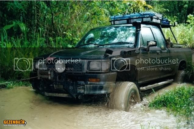 95ThailandHilux.jpg