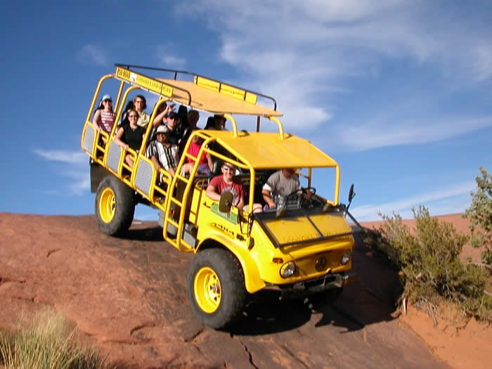 adventurebus0145.jpg