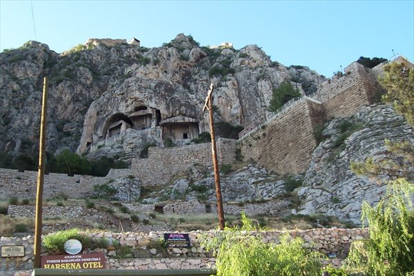 Amasya Kaya mezarlar?.jpg