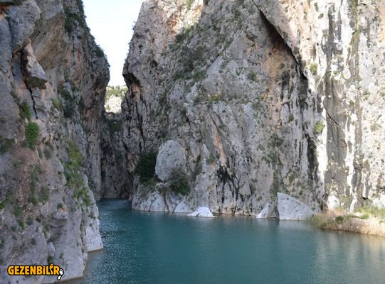 Antalya-Güver-Uçurumu.jpg Antalya-Güver-Uçurumu.jpg