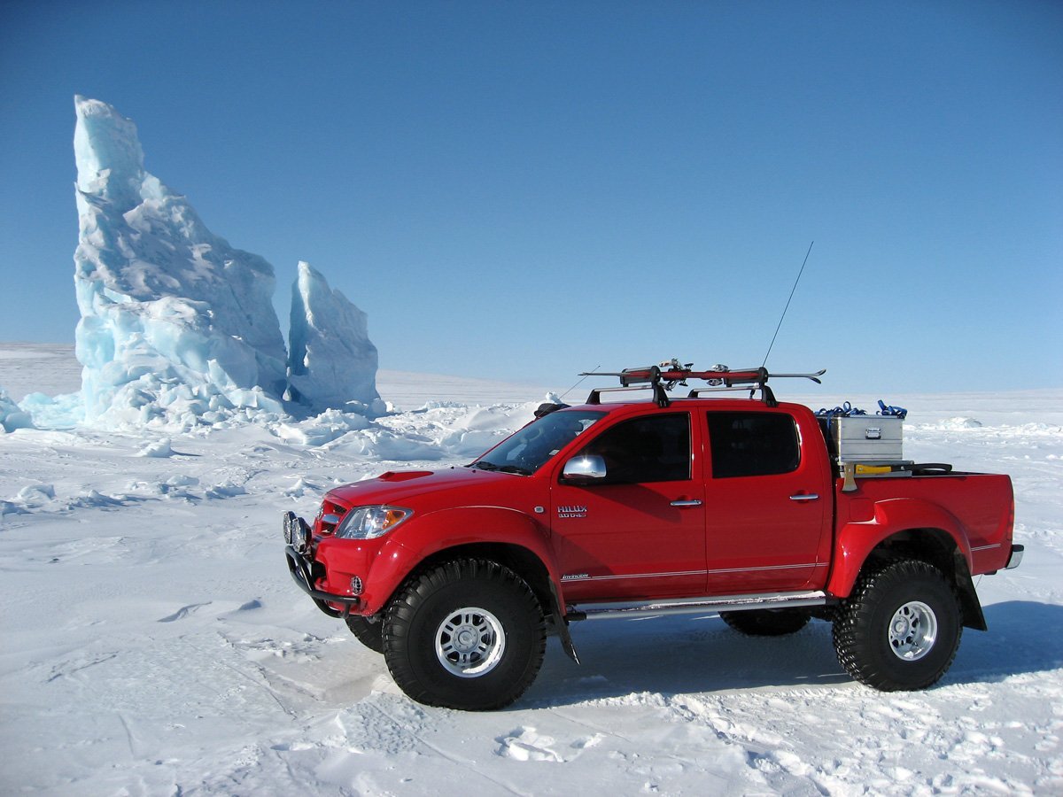 Arctic trucks hilux red top gear 1