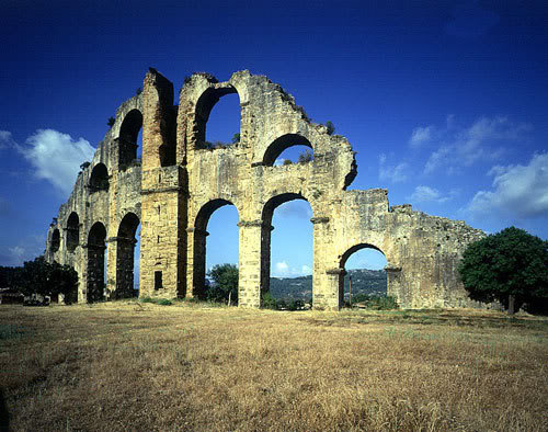 aspendos2-01.jpg