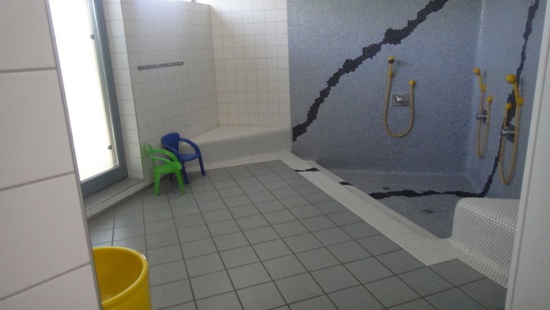 BurasÃƒÂƒÃ‚Â„ÃƒÂ‚Ã‚Â± ufak karavancÃƒÂƒÃ‚Â„ÃƒÂ‚Ã‚Â±lara ait banyo.JPG