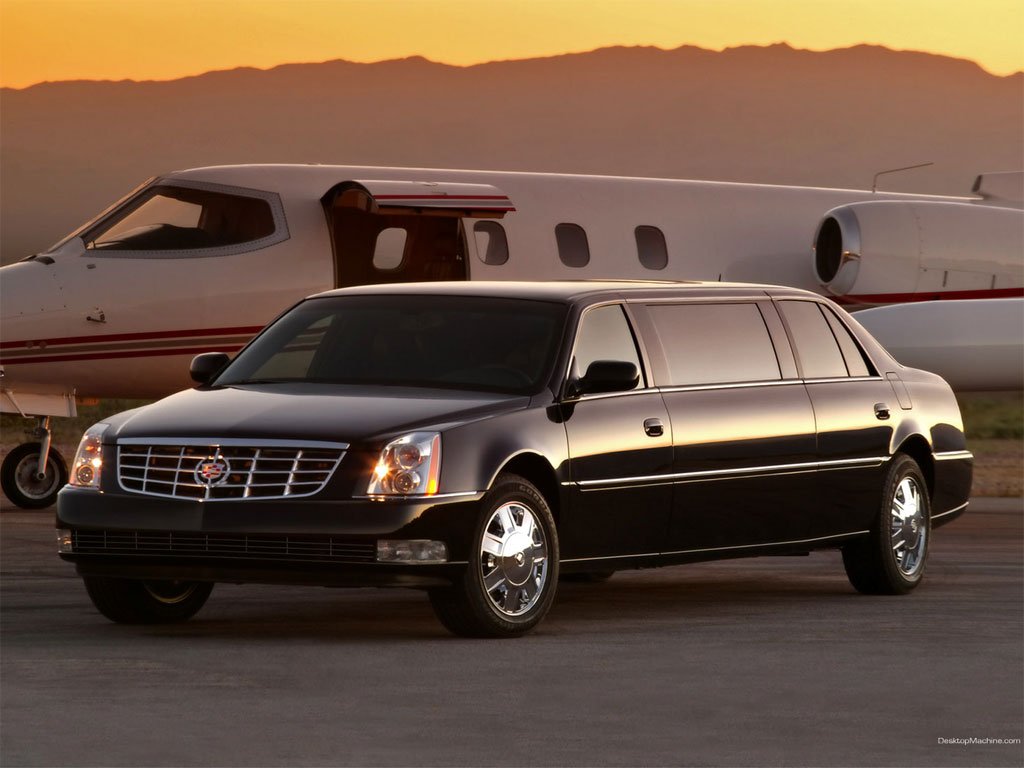 Cadillac-DTS-limuzin.jpg