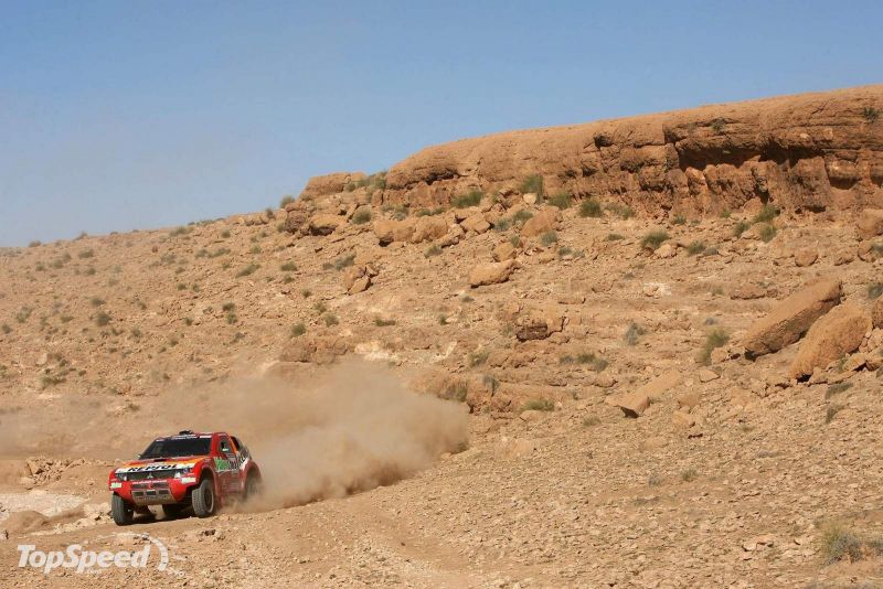 D 0024 Mitsubishi Pajero in Dakar Rally.jpg