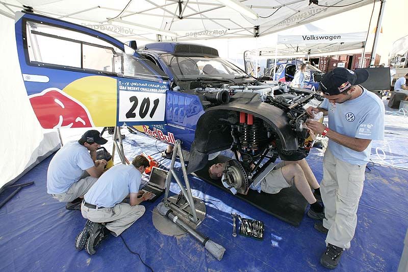 D 0059 DAKAR 2008 VW preparation_2.jpg