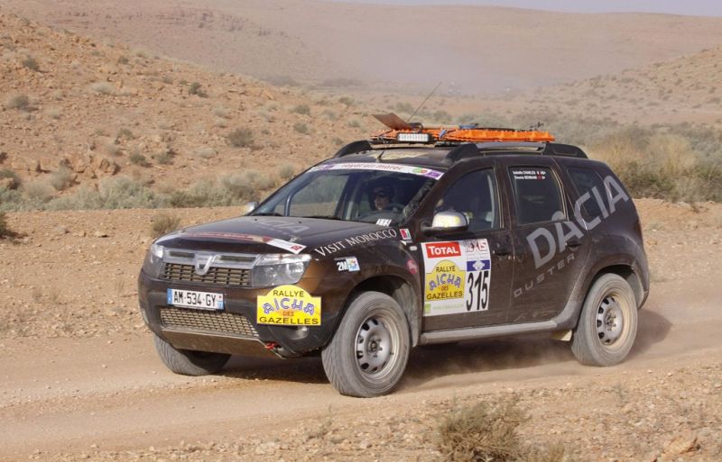 dacia-duster-claims-victory-in-the-rallye-aicha-des-gazelles-18681_1.jpg